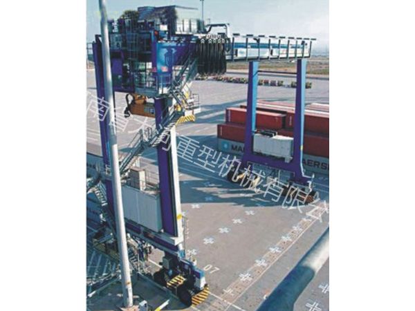 碼頭門(mén)座集裝箱起重機